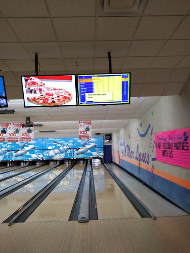 Bowling Alley «Al-Mar Lanes», reviews and photos, 1010 N Main St, Bowling Green, OH 43402, USA