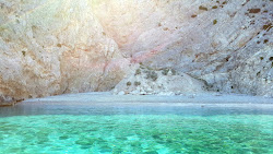 Photo de X-Beach avec petite baie