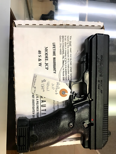 Gun Shop «Gun Outlet & Pawn», reviews and photos, 5115 N Tryon St, Charlotte, NC 28213, USA