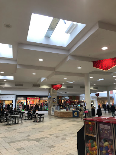 Shopping Mall «Meridian Mall», reviews and photos, 1982 W Grand River Ave, Okemos, MI 48864, USA
