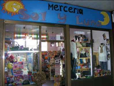 Mercería - Regalos SOL LUNA Y MAS C. del Infante García, s/n, local 13, 28815 Serracines, Madrid, España