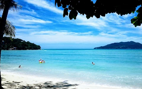 Tri Trang Beach image