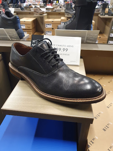 Shoe Store «DSW Designer Shoe Warehouse», reviews and photos, 2831 S Rochester Rd, Rochester Hills, MI 48307, USA