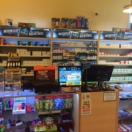 Tobacco Shop «Highway 420 Smoke Shop», reviews and photos, 1480 Southfield Rd, Lincoln Park, MI 48146, USA