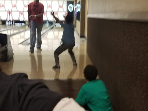 Bowling Alley «Strike City Lanes Bowling Center», reviews and photos, 1170 OR-99, Eugene, OR 97402, USA