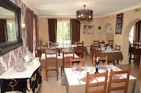 Atmosphère du Restaurant français Auberge saint Hubert à Roquebrun - n°5