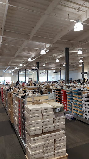 Shoe Store «DSW Designer Shoe Warehouse», reviews and photos, 4001 Factoria Square Mall SE, Bellevue, WA 98006, USA