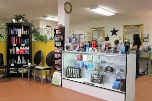 HairStation image