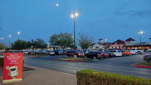 Clothing Store «Under Armour Factory House», reviews and photos, 3939 S Interstate Hwy 35 #650, San Marcos, TX 78666, USA