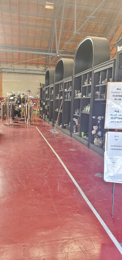 Thrift Store «Long Beach Rescue Mission Thrift Store», reviews and photos, 702 W Anaheim St, Long Beach, CA 90813, USA
