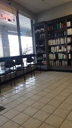 Hair Salon «Famous Hair», reviews and photos, 141 Wooster Road North, Barberton, OH 44203, USA