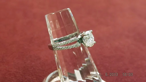 Jewelry Store «Jewelry, Gems & Design Co.», reviews and photos, 9542 W 147th St, Orland Park, IL 60462, USA