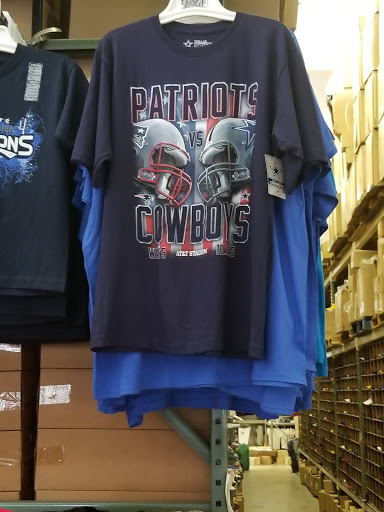 Sportswear Store «Sel Sportswear. Hats, T Shirts, Jerseys, and more!!», reviews and photos, 10220 Harry Hines Blvd, Dallas, TX 75220, USA