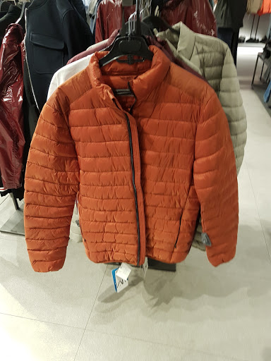 Stores to buy men's quilted vests Warsaw