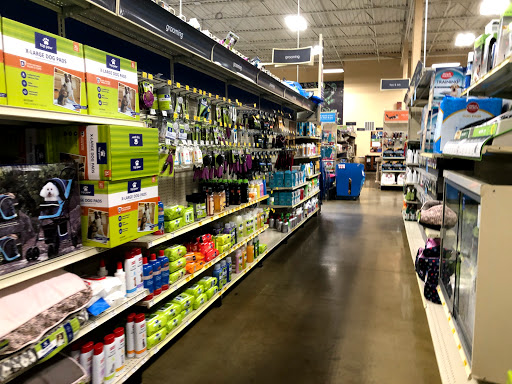 Pet Supply Store «PetSmart», reviews and photos, 2641 Lawndale Dr, Greensboro, NC 27408, USA