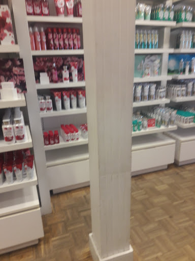 Beauty Supply Store «Bath & Body Works», reviews and photos, 26297 Hoover Rd, Warren, MI 48089, USA