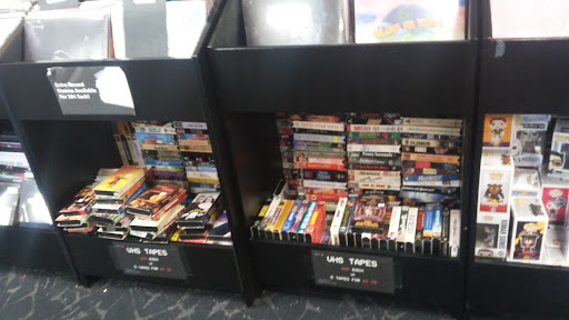 DVD Store «Disc Replay», reviews and photos, 15028 South La Grange Road, Orland Park, IL 60462, USA