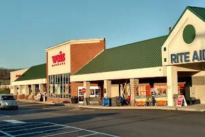 Weis Markets image