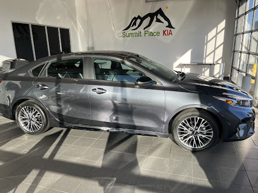 Auto Repair Shop «Summit Place Kia East», reviews and photos, 44900 N Gratiot Ave, Charter Twp of Clinton, MI 48036, USA