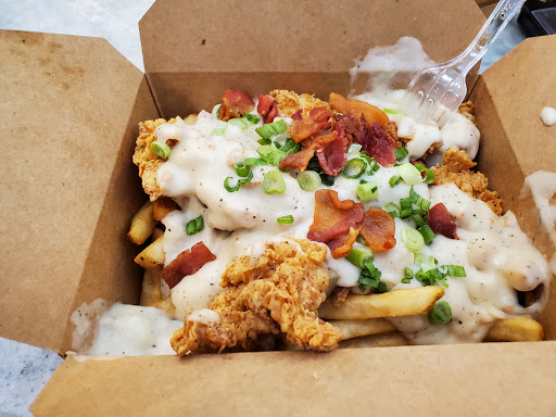 Fried chicken poutine