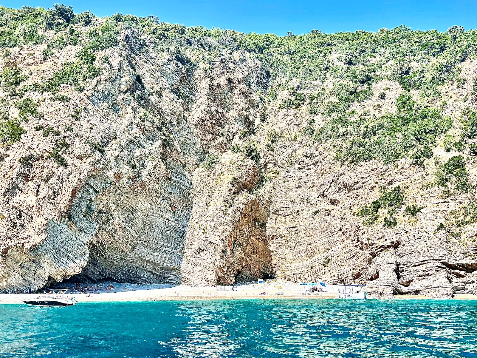 Fotografie cu Seagull Beach și peisajul său frumos