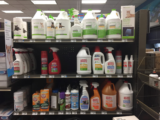 Pet Supply Store «Petco Animal Supplies», reviews and photos, 7215 170th Ave NE #115, Redmond, WA 98052, USA