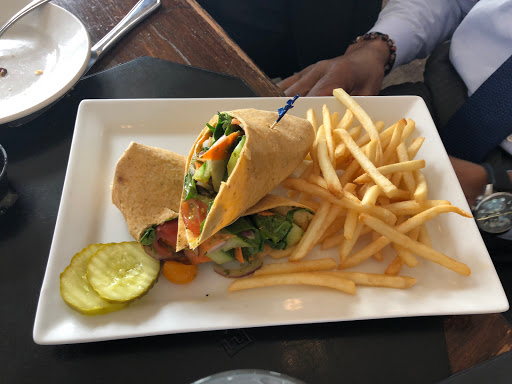 Golf Shop «Eagle Rock Golf Clubhouse & Pro Shop», reviews and photos, 191 Turnberry Ln, Hazle Township, PA 18202, USA