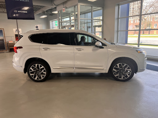 Used Car Dealer «Rogers Auto Group Chicago», reviews and photos, 2720 S Michigan Ave, Chicago, IL 60616, USA