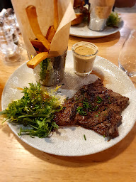 Photo n°98 de PoMo Hotel & Restaurant à Échirolles ()