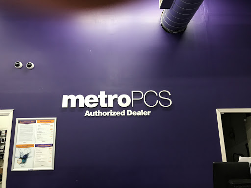 Cell Phone Store «MetroPCS Authorized Dealer», reviews and photos, 5810 Xerxes Ave N, Brooklyn Center, MN 55430, USA