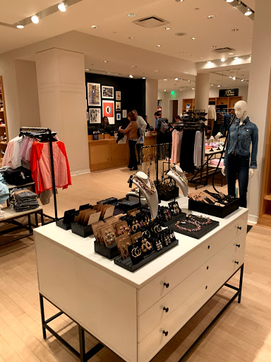 Clothing Store «J.Crew», reviews and photos, 4400 Sharon Rd #196, Charlotte, NC 28211, USA