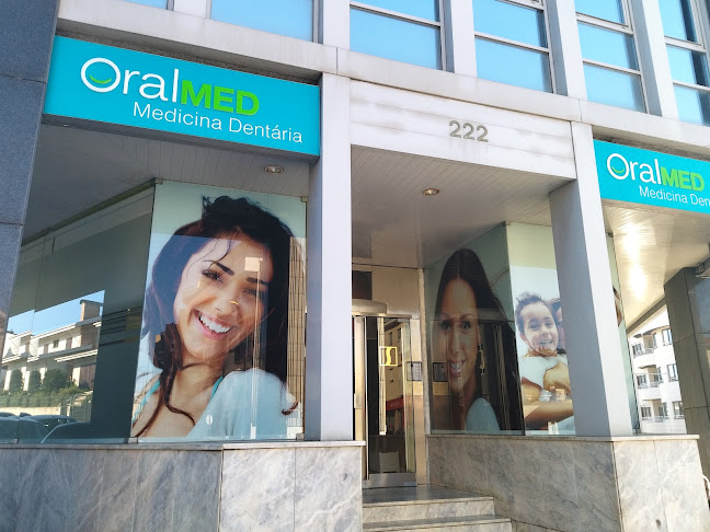 Clínica Dentária OralMED Gondomar - Dentista