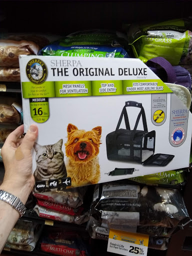 Pet Store «Pet Valu», reviews and photos, 37 Monroe Turnpike, Trumbull, CT 06611, USA