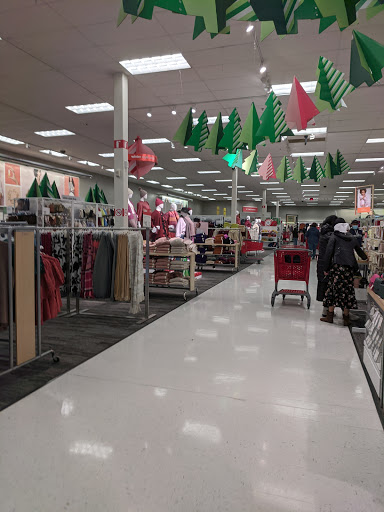 Department Store «Target», reviews and photos, 220 S River Rd, Bedford, NH 03110, USA