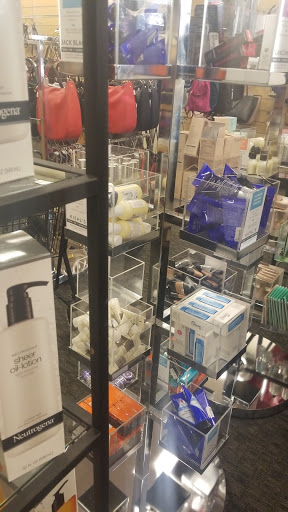 Department Store «Nordstrom Rack Lakewood Center», reviews and photos, 4651 Silva St, Lakewood, CA 90712, USA