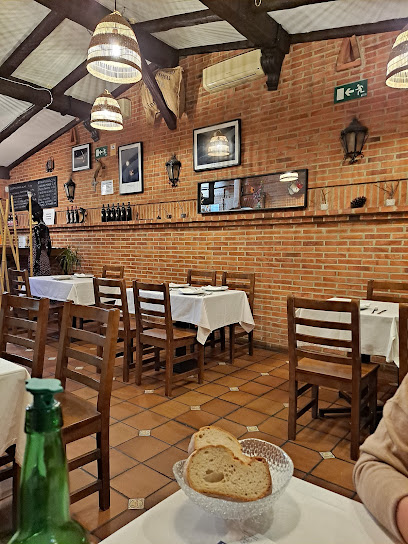 Restaurante Carbón - P.º Fray Ramón, 13, 33180 Noreña, Asturias, Spain