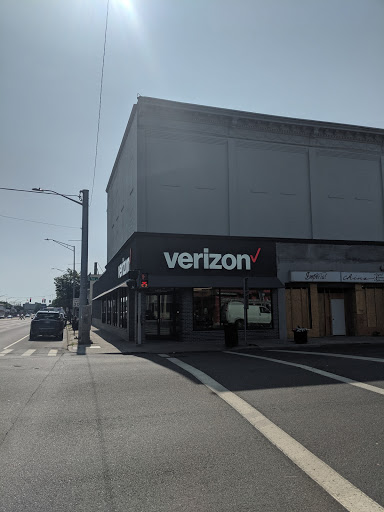 Cell Phone Store «Verizon», reviews and photos, 265 Sunrise Hwy, Rockville Centre, NY 11570, USA