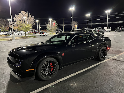 R and D Motorsports Automotive Salon en Amherst