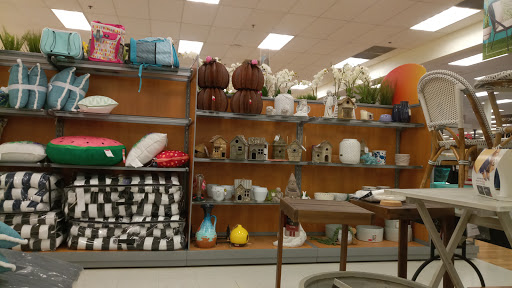 Department Store «T.J. Maxx», reviews and photos, 5627 Concord Pike, Wilmington, DE 19803, USA