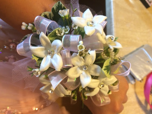 Florist «Sweet William & Thyme», reviews and photos, 19 E Railroad Ave, Jamesburg, NJ 08831, USA