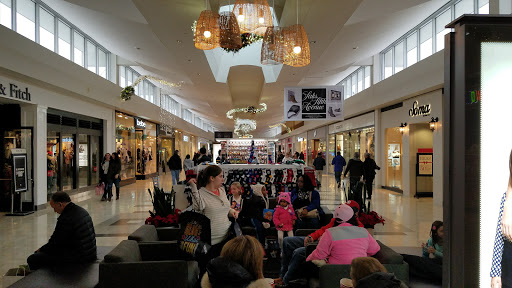 Shopping Mall «Walt Whitman Shops», reviews and photos, 160 Walt Whitman Rd, Huntington Station, NY 11746, USA