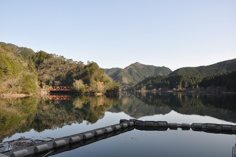 犬上川堰堤神社