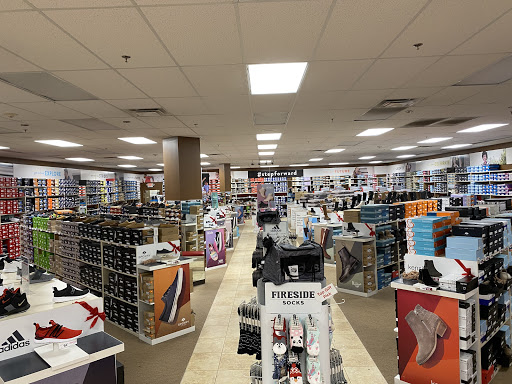 Shoe Store «Famous Footwear», reviews and photos, 1920 E Main St, Torrington, CT 06790, USA