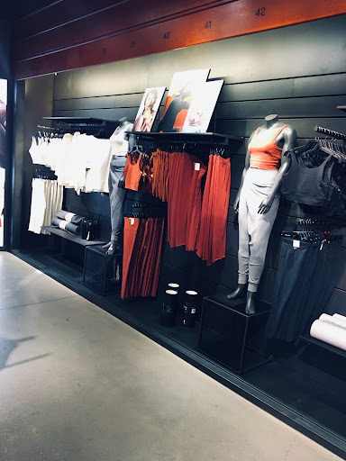 Clothing Store «Nike», reviews and photos, 8687 N Central Expy, Dallas, TX 75225, USA