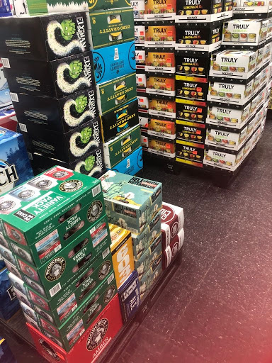 Grocery Store «Shiva Market», reviews and photos, 35 Washington St, Somersworth, NH 03878, USA