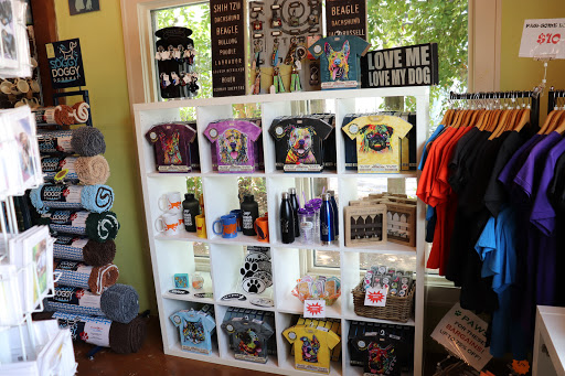 Pet Store «Fetch & Friskers Barkery and Bow-tique», reviews and photos, 701 S Main St, Boerne, TX 78006, USA