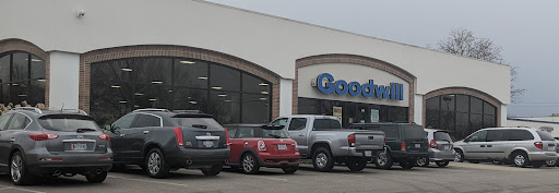 Thrift Store «Goodwill Store & Donation Center», reviews and photos, 950 Miamisburg Centerville Rd, Centerville, OH 45459, USA