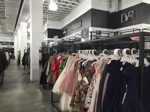 Department Store «Saks OFF 5TH», reviews and photos, 1675 Rockville Pike, Rockville, MD 20852, USA