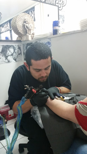 Tattoo Shop «Cali Tattoo Shop», reviews and photos, 502 W 104th St, Los Angeles, CA 90044, USA