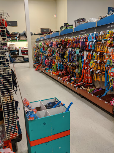 Pet Supply Store «PetSmart», reviews and photos, 4731 Commercial Dr, New Hartford, NY 13413, USA